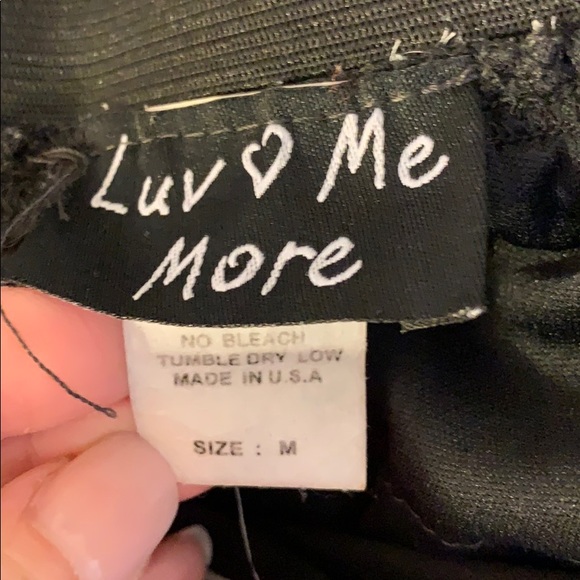 LUV ME MORE black and white leopard ruffled skirt! - Picture 8 of 8